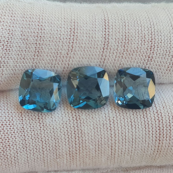 Топазы London Blue 10.10ct комплект