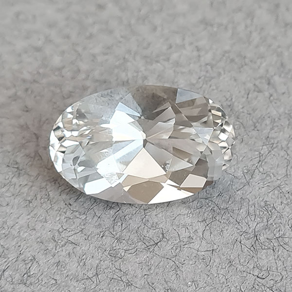 Белый топаз 16.70ct