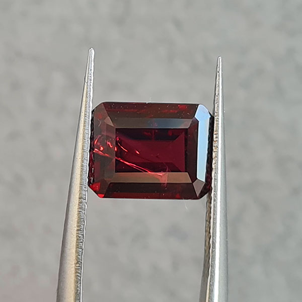 Родолит гранат 2.86ct
