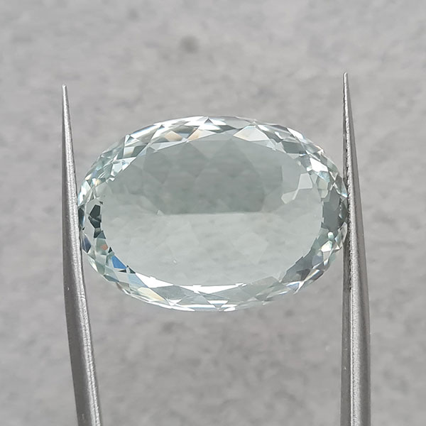 Аква топаз 26.80ct