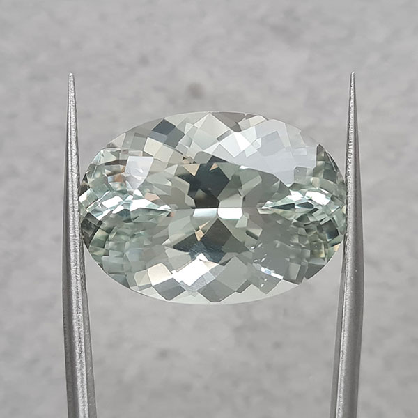 Аква топаз 26.80ct