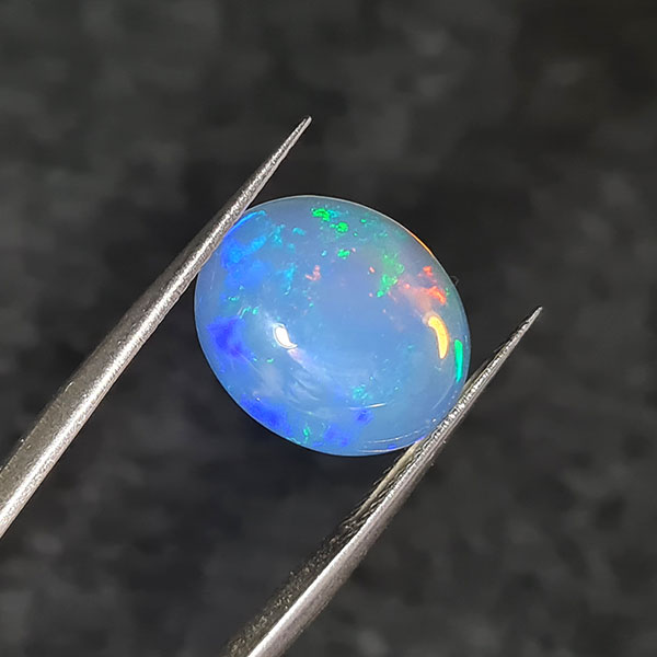 Белый опал 3.21ct