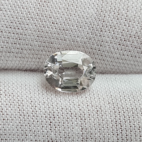 Белый циркон 2.60ct