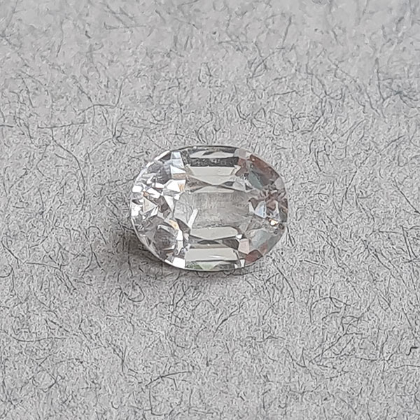 Белый циркон 2.60ct