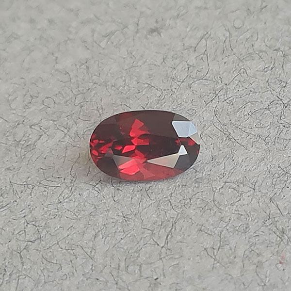 Родолит гранат 1.80ct