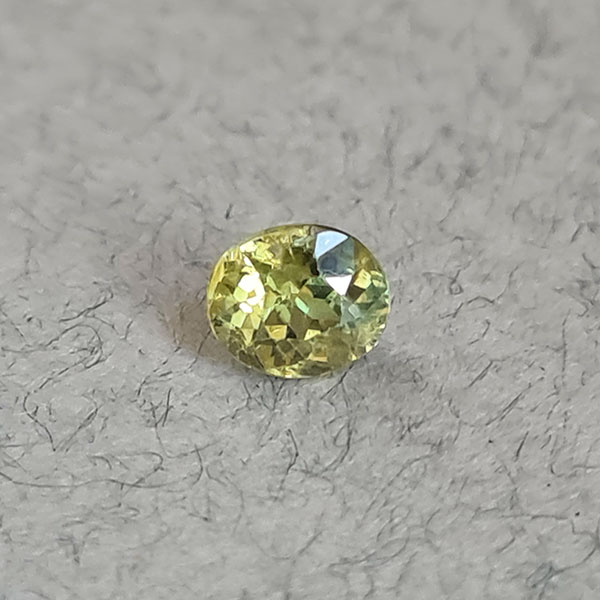 Демантоид гранат 0.88ct