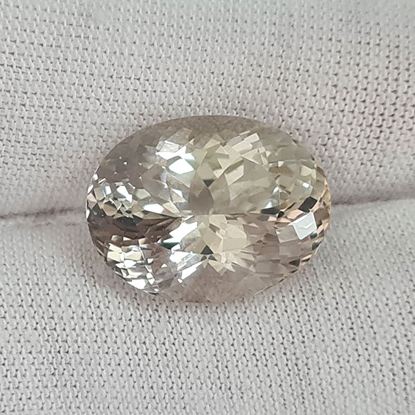 Топаз шампань 13.80ct