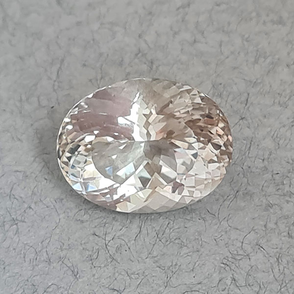 Топаз шампань 13.80ct