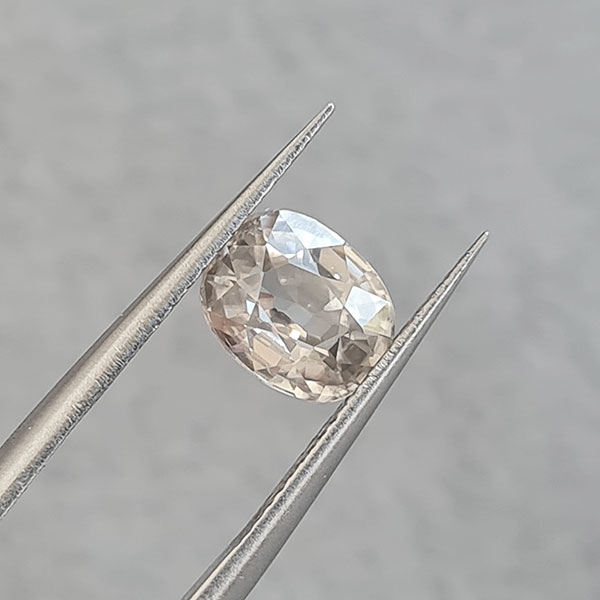Белый циркон 2.55ct