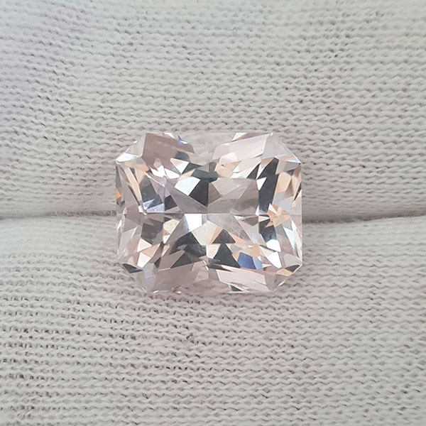 Морганит 5.50ct