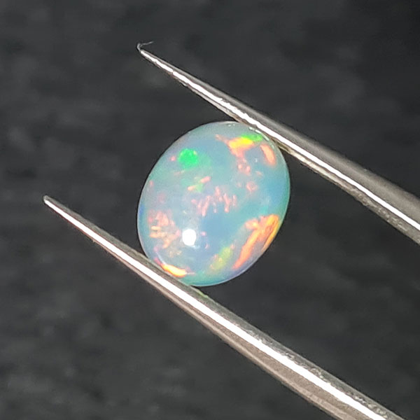 Белый опал 1.70ct