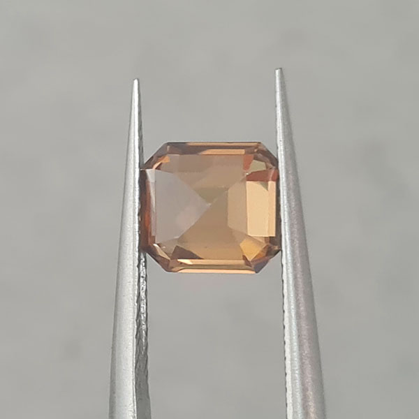 Желтый циркон 2.33ct