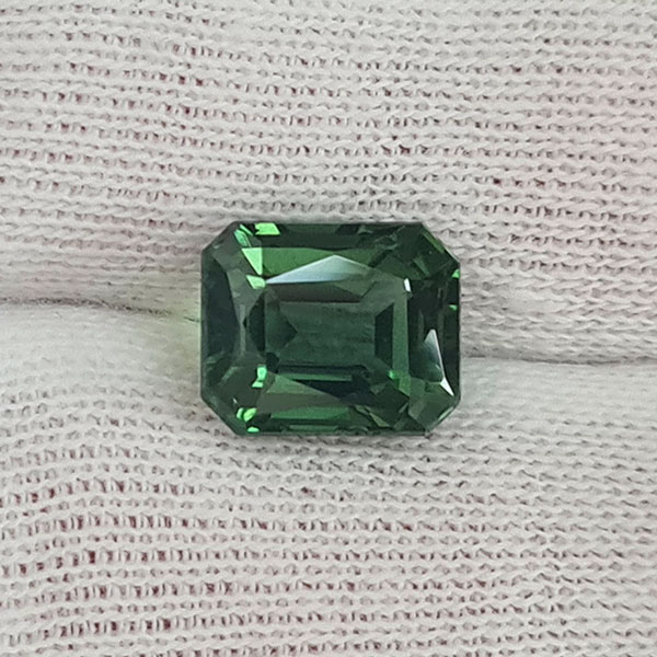 Зеленый апатит 3.62ct
