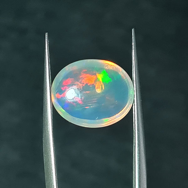 Белый опал 3.38ct