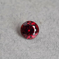 Красный циркон 2.45ct